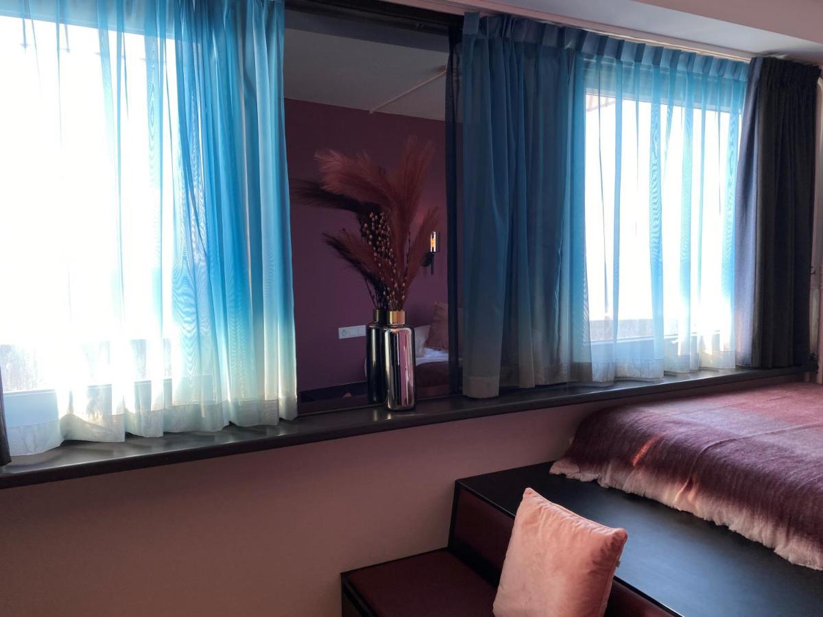 Palace 4*